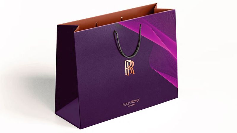 Künftig kommen auch lila Farbtöne zum Einsatz. (Bild: Rolls-Royce)