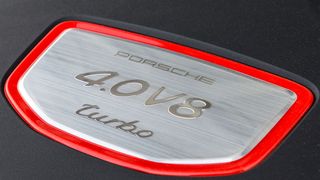 Porsche-Kunden können den CO2-Ausstoß ihrer Fahrzeuge mit einer Klimaspende ausgleichen. (Bild: Porsche)