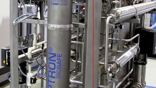 Die überarbeitete Version von Septron BioSafe gewährleistet ein hohes Maß an mikrobiologischer Sicherheit in Reinstwassersystemen. Der Einsatz in Osmotron-Erzeugeranlagen stellt eine zuverlässige Variante für die Produktion von Highly Purified Water (HPW) dar.  (Bild: Christ Aqua Pharma & Biotech)