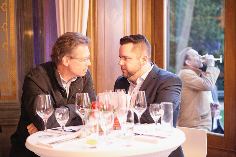 Gespräch zwischen Partner und Sponsor und Namensvettern: Uwe Hofmann (masterplan IT) und René Hofmann (Securepoint) (Synaxon)