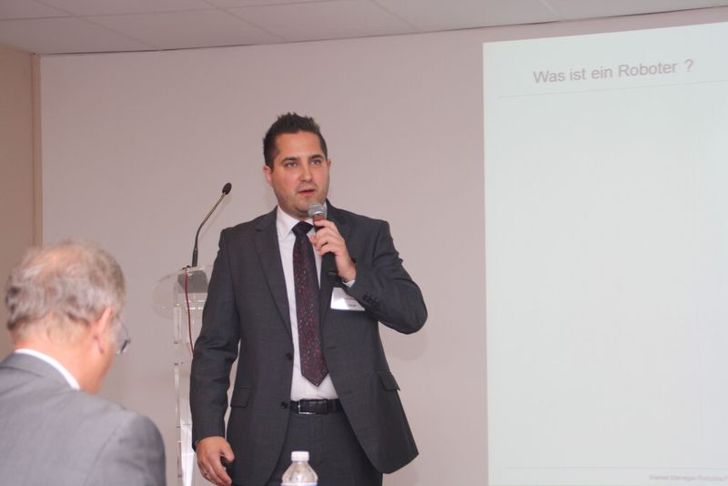 Frank Rothermund, Market Manager Robotics der U. I. Lapp GmbH: „Die meisten Anfragen kommen von drei Kundengruppen, die unterschiedliche Ansprüche an die Produkte haben: Systemintegratoren, Instandhaltungsbetriebe und Roboterhersteller“. (Bild: M. Zwettler, konstruktionspraxis)