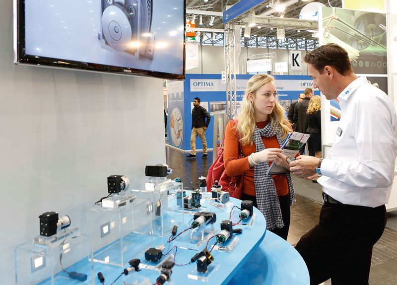 Erstmals wird die Compamed komplett zeitgleich mit der Medica stattfinden: vom 16.11. bis 19.11.2015 in Düsseldorf. (Bild: Messe Düsseldorf)