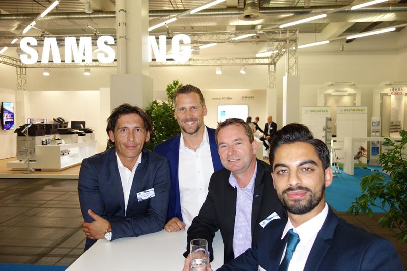 (v. r.) Zobair Babakry, Ingram Micro, mit Andreas Gaetje, Oliver Rösgen und Marc Schmieders, Samsung  (Bild: IT-BUSINESS)