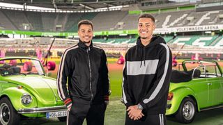 Volkswagen will weiterhin auf die Strahlkraft des Fußballs im Marketing setzen und unterstützt weiterhin den VfL Wolfsburg als 100-prozentige Tochter mit Millionensummen. (Bild: Volkswagen)