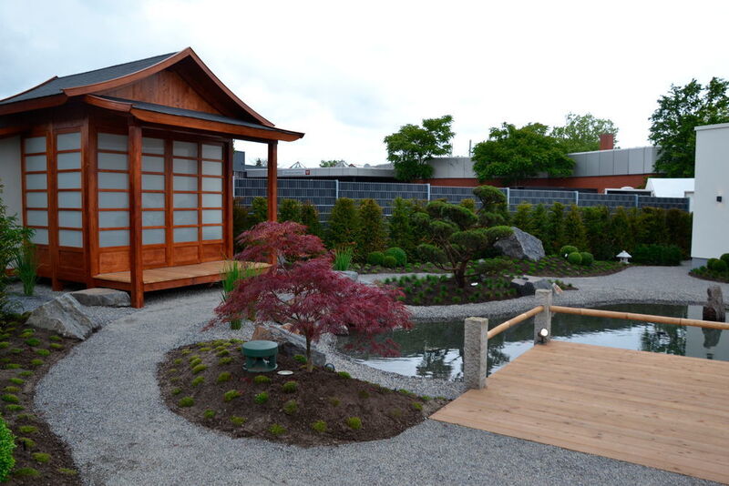 Der japanische Garten samt stilechtem Teehaus, das auch für Veranstaltungen genutzt wird. (Lexus-Forum Osnabrück)