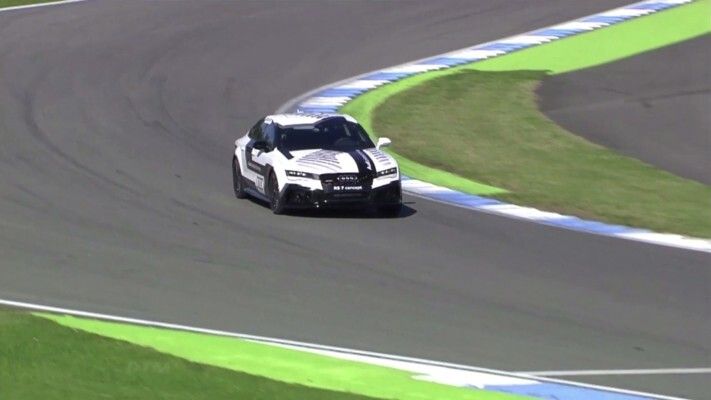 Der Audi RS 7 concept am Limit: fahrerlos rund um den Hockenheimring (Audi)