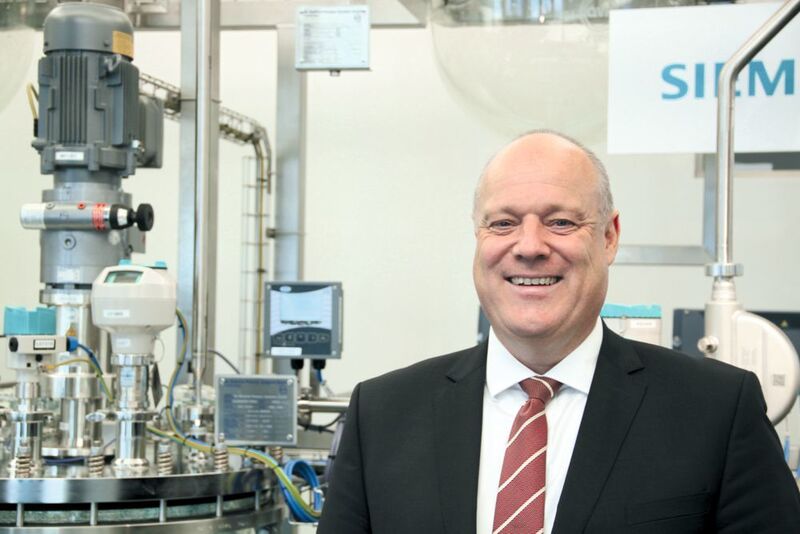 „Wir wollen Prozesse verändern, da ist es notwendig auch mal größere Schritte zu gehen“, Eckard Eberle , CEO der Siemens Business Unit Process Automation (Mühlenkamp)
