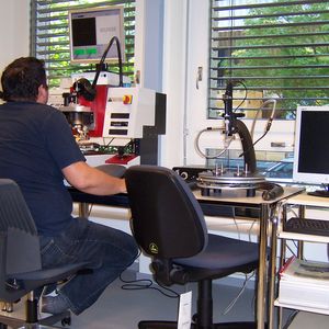 Die Experten für Fertigungs-Equipment führen auch Applikations-Benchmarks durch