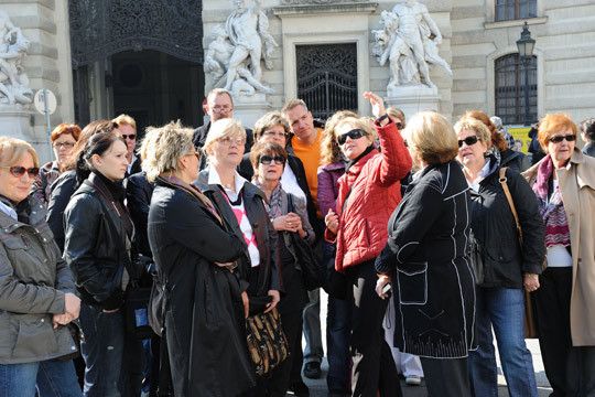 Bei schönstem Wetter waren die Teilnehmerinnen von den Prachtbauten in Wien begeistert. (Archiv: Vogel Business Media)