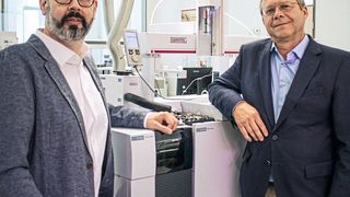 Dr. Sascha Giegold (l. mit mit Hogler Gerstel) ist neuer Bereichsleiter für Vertrieb und Marketing bei Gerstel. (Gerstel)