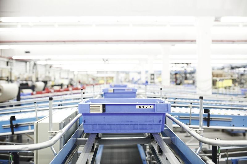 Die Zentralisierung der Logistik:  Auf über 10.000 Quadratmetern hält Bürklin heute mehr als 75.000 verschiedene Artikel bereit. (Bild: Bürklin)