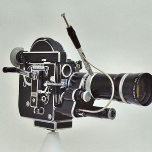 Caméra argentique 16 mm Bolex H16 Reflex.(Source :  Stylianos Karavias Hoverfish sur en.wikipedia)
