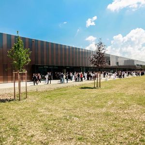 123 m Länge, 4.000 qm Nutzfläche, zehn Versuchseinrichtungen: Das Forschungs- und Testzentrum Carissma der Technischen Hochschule Ingolstadt ist als neues wissenschaftliches Leitzentrum für Fahrzeugsicherheit in Deutschland konzipiert.