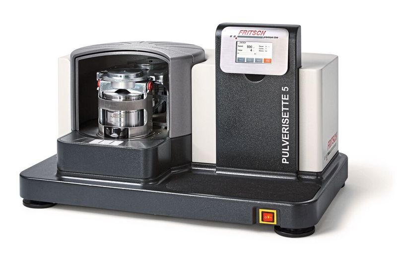 Die Planetenmühle Pulverisette 5 premium line für das Hochleistungsmahlen bis in den Nano-Bereich für große Mengen mit bis zu vier Mahlbechern (125 bis 500 ml Volumen)