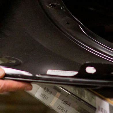 Neu oder doch lieber gebraucht? Vor allem gebrauchte Ersatzteile aus Metall sind gut fürs Klima – und haben Kostenvorteile gegenüber Neuteilen. (Bild: Promotor)