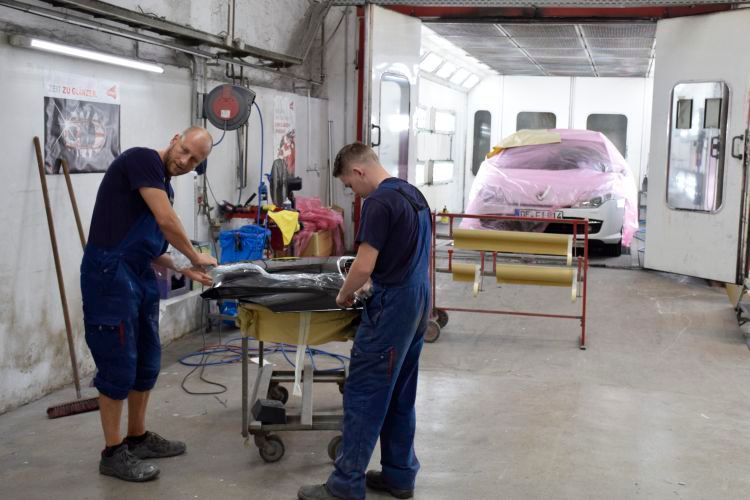 Gut ausgelastet ist die Lackieranlage von Auto-Dienst Kunick. (Bild: Rubbel/»kfz-betrieb«)