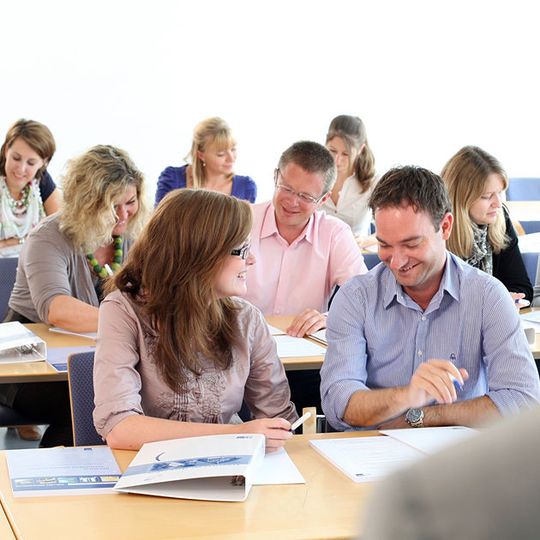 Studierende an der IHK München und Oberbayern.(Bild:  IHK Akademie München und Oberbayern)