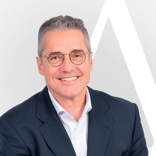 Der Gastautor Harald Smolak ist Partner und Direktor bei der Managementberatung Atreus in München und dort u.a. für den Bereich Life Sciences & Chemicals zuständig.(Bild:  Smolak / Atreus)