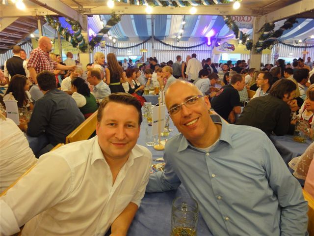 (v.l.) Jochen Bless, ALSO Actebis und Eckard Tödtmann, Emendo (Archiv: Vogel Business Media)