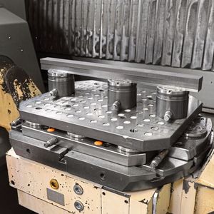 Obwohl AMF-Nullpunkt-Spannmodule große Kräfte aufbringen, bauen sie nicht sehr hoch.(Bild:  AMF)