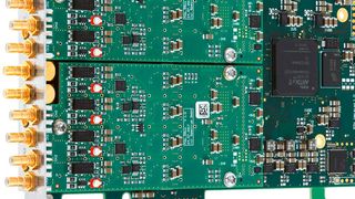 Die neue Basis-Karte M2p basiert auf einer PCIe-Plattform und wird für alle Spectrum-Produkte als Grundlage dienen. Ihre Länge beträgt 167 mm und damit PCIe halber Größe. (Bild: Spectrum)