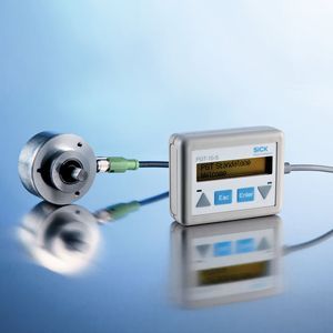 Für die Programmierung ohne PC, z.B. bei Wartungs-, Service- oder Einstellarbeiten an einer Maschine, gibt es ein stand-alone Programming-Tool im Jackentaschen-Format. 