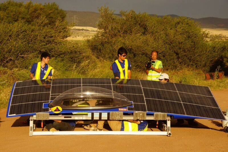 Impressionen vom Solarautorennen World Solar Challenge 2013. (Bild: World Solar Challenge)