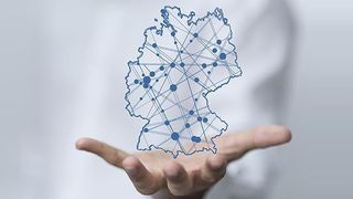 Laut Glasfaserverband stemmten die Breko-Netzbetreiber Stand Mitte 2015 mehr als 80 Prozent des Glasfaserausbaus (FTTB/FTTH) in Deutschland. (Bild: vege – Fotolia.com)