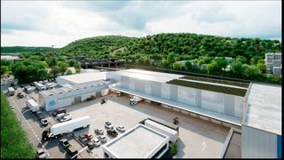 Thyssenkrupp Materials Processing modernisiert und erweitert seinen Standort Stuttgart. Dafür sollen einige Millionen ausgegeben werden. Auch in Sachen Digitalisierung ist man bei dem Vorhaben sehr aktiv. (Bild: Thyssenkrupp Materials Services)