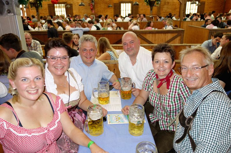 (v. l.) Anna-Lena Müller und Rabea Reineking ALSO, Matthias Groß, Insigma, Stefan Berens, Davotec, Alexandra Barkey und Friedrich Paul Böhm, Friedrich Böhm Consulting (Bild: IT-BUSINESS)