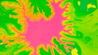 Die Steuerung des menschlichen Körpers über das Internet eröffnet nicht nur spannende IoBNT-Anwendungen, sondern auch Einfallstore für Hacker. (Bild: gemeinfrei)