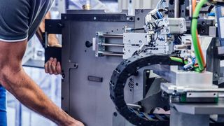 Der VDMA blickt auf das erste Quartal 2022 zurück. Da sieht es für den Maschinen- und Anlagenbau nicht übel aus. Doch Ukrainekrieg und Lockdowns in China könnten die Bestellungen demnächst ausbremsen. (Bild: M. Erdd)