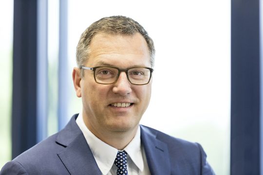 Dipl.-Kfm. Jürgen B. Weiss, geschäftsführender Gesellschafter der Weiss Kunststoffverarbeitung GmbH & Co. KG.(Bild:  Weiss)