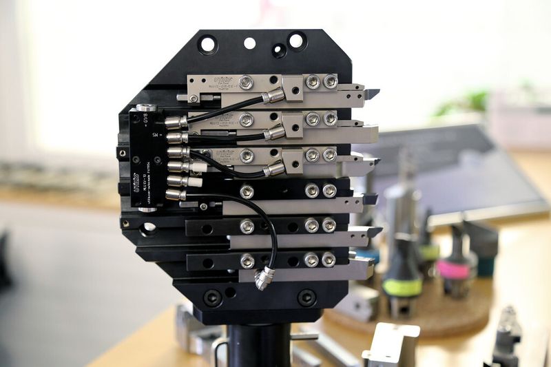 Beispielhafte Innovationskultur: Die Werkzeugklemmung Multidec-Lube für Langdrehmaschinen verfügt über eine  integrierte Kühlmittelzufuhr. (Bild: M. Böhm)