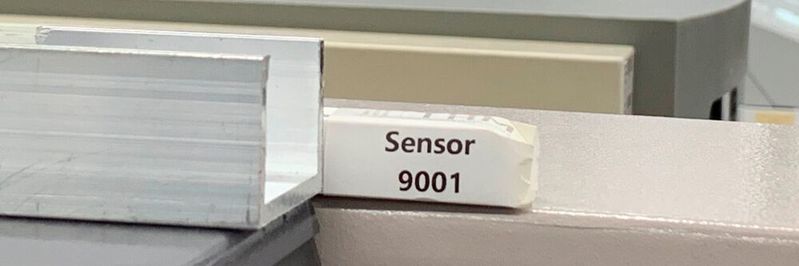 Limtronik hat ein Wartungsmanagement mit Ad-Hoc-Sensorik implementiert. Dabei wird eine nicht-nvasive, energieautarke Strommessung mit funkbasierter Datenübertragung und Datenbündelung im sicheren Gateway durchführt. (Bild:  Limtronik)