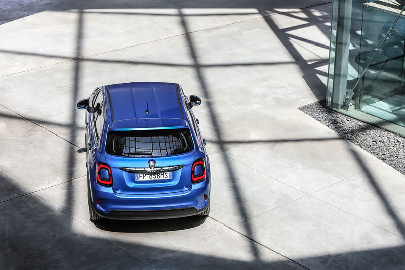 Beim Händler steht das geliftete Knuff-SUV ab dem 15. September.  (Fiat)