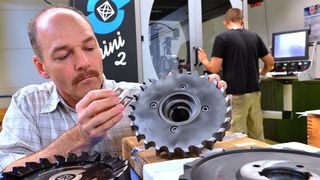 Lach Diamant bietet jetzt Nachschleifservice für PKD-Werkzeuge an – auch für Fremdfabrikate, und was die Reparatur respektive Neubestückung von Einzelstücken und Sägen angeht. (Schmidtfoto Chemnitz)