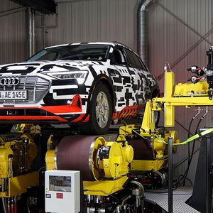 Fahrzeugdynamikprüfstand(Bild:  Wittke | FKFS)