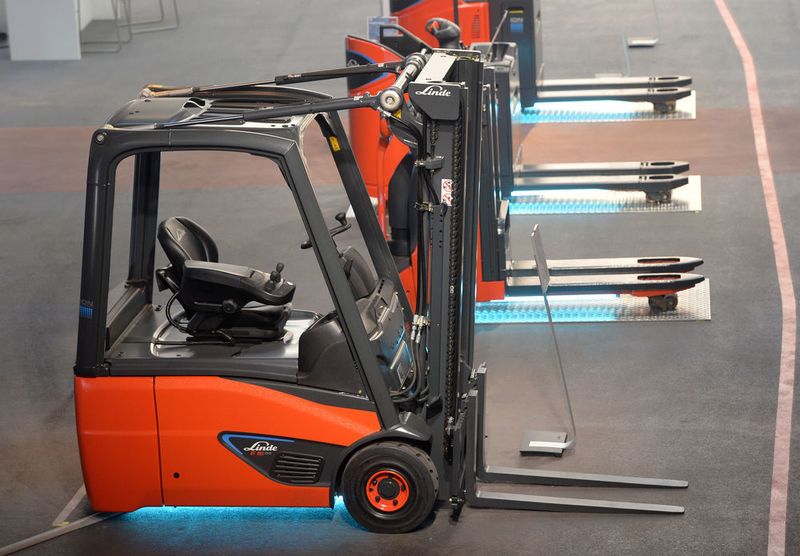 Mit über 7000 Gästen aus rund 50 Ländern ging die Hausmesse „World of Material Handling“ von Linde-MH mit einem Besucherrekord zu Ende. (Bild: Linde-MH)