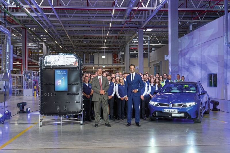 Eröffnung und Produktionsstart des neuen BMW Group Werks Irlbach-Straßkirchen. (Bild: GUENTER SCHMIED / BMW AG)