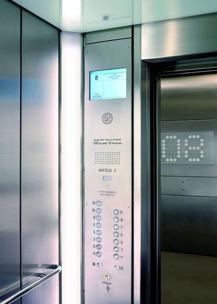 Bild 3: Ein Mini-PC übernimmt in einem Liftinformationssystem eine Schnittstellenfunktion zwischen der Aufzugssteuerung und dem Bedien- und Informationssystem. Dabei müssen Benutzereingaben und Prozessdaten wie Etagenstand oder Fahrtrichtung verarbeitet werden. Bilder: 1 Kuhnke, 2 KHS, 3 Schaefer (Archiv: Vogel Business Media)