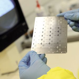 Der von Precision Micro entwickelte Biosensor ist dank Ätztechnik völlig spannungs- und gratfrei.