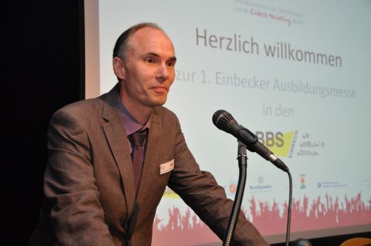 BBS-Schulleiter Renatus Döhring: „Viel Glück auf der Suche nach ihrem Traumjob. Sie werden gebraucht.“ (Richter)