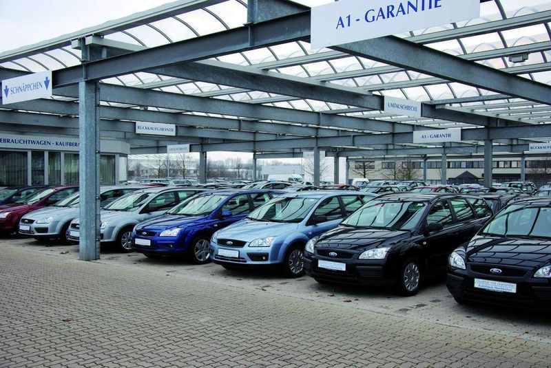 Der Gebrauchtwagenplatz ist größtenteils überdacht und 24 Stunden täglich begehbar. (Archiv: Vogel Business Media)