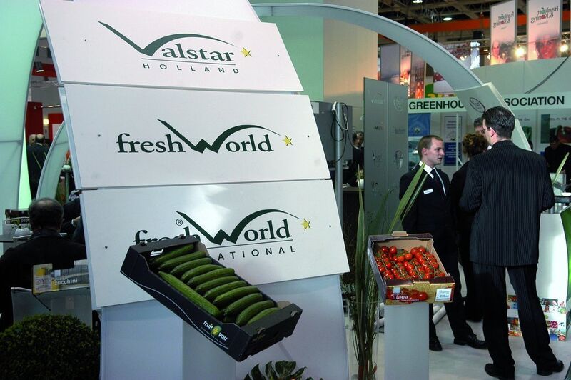 Auf der Fachmesse Fruit Logistica 08 präsentierten sich Obst und Gemüse verkaufsbereit auch in bedruckten Wellpappensteigen.Bild: Fruit Logistica (Archiv: Vogel Business Media)