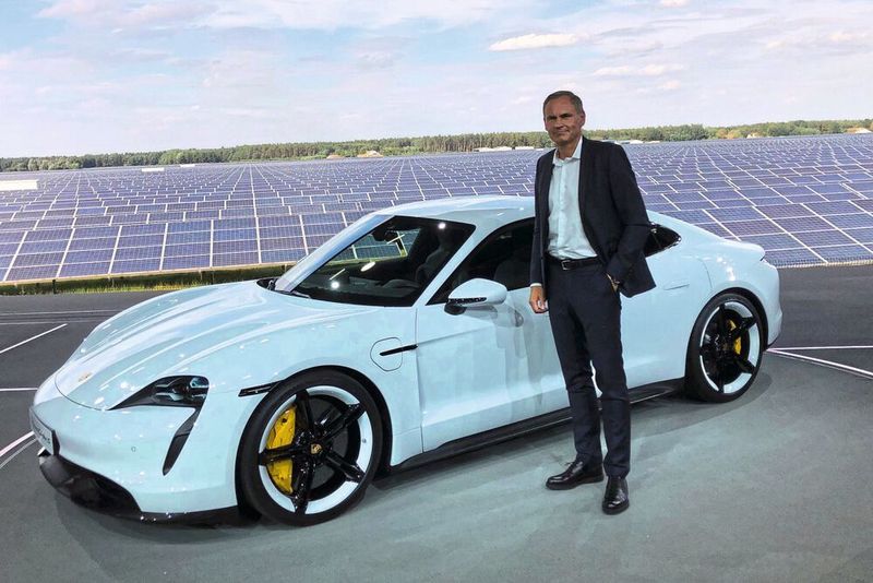 Daher betont Porsche-Chef Oliver Blume auch: „100 Prozent elektrisch, 100 Prozent Porsche.“ (sp-x/Peter Maahn)