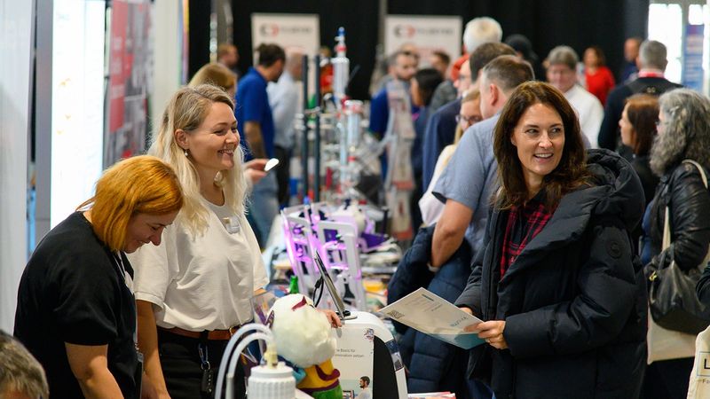 2024 war die LAB-SUPPLY zuletzt in Freiburg. Dieses Jahr ist es wieder soweit, am 21. Oktober 2026 kehrt die Messe in den Süden Deutschlands zurück.(Bild:  Stefan Stark)