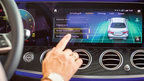 Immer mehr Fahrerassistenzsysteme sind Pflicht. Ob sie tatsächlich einwandfrei funktionieren, wird bislang nicht regelmäßig überprüft. (Bild: ProMotor)