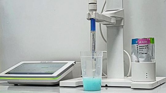 Balanced pH shampoo formula for healthy hair and scalp.(Source:  Mettler Toledo)