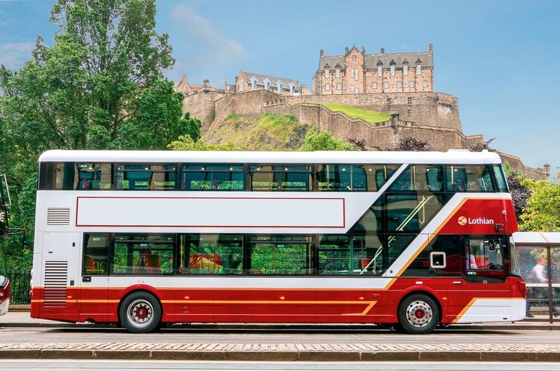 Innerhalb von zwei Wochen kann Kleanbus die seit Jahren von Lothian Buses eingesetzten Volvo-Busse von Diesel- auf Elektroantrieb umstellen.(Bild:  Lothian Buses)